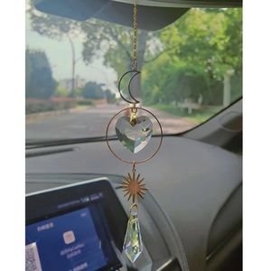 Crystal pendent accessory